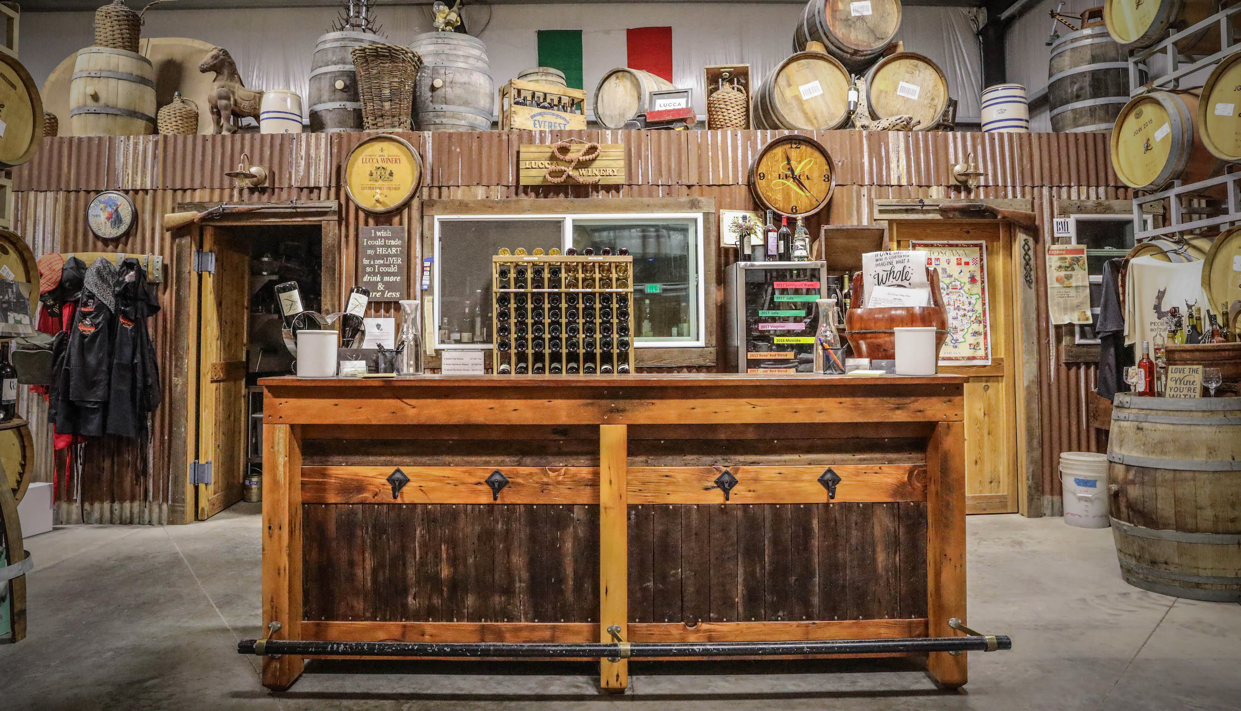 Lucca_tasting_room